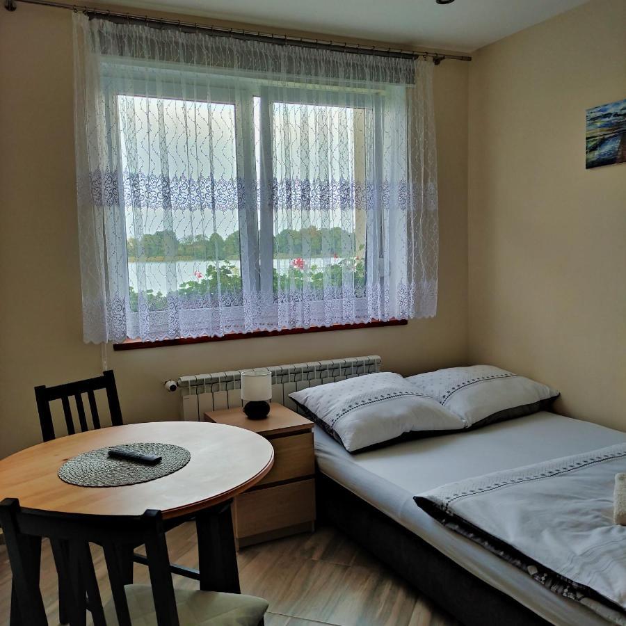 Nad Jeziorem Kochle Pszczew Bagian luar foto